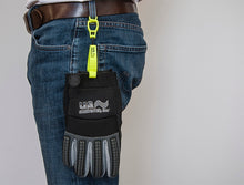 Load image into Gallery viewer, GLOVE CLIPS WITH BREAKAWAY